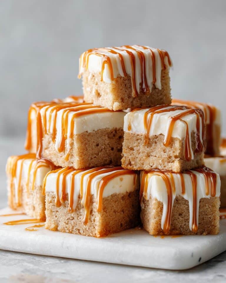 Cinnamon Roll Blondies Recipe