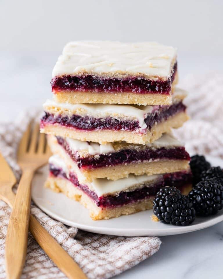 Blackberry Pie Bars Recipe